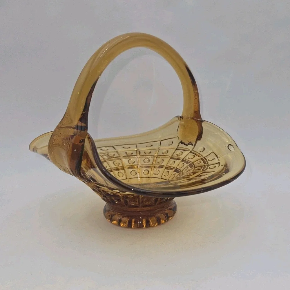L.E. Smith Amber‎ Glass Basket  Button Panel Pattern  Vintage Mid-Century Candy